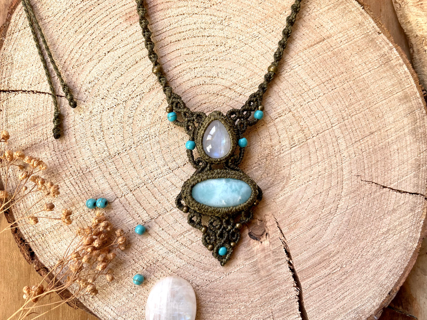 Collar con Larimar y Piedra de Luna