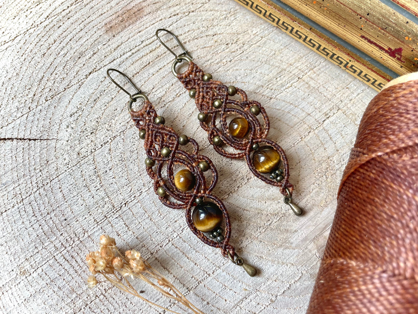 Pendientes color teja con ojo de tigre