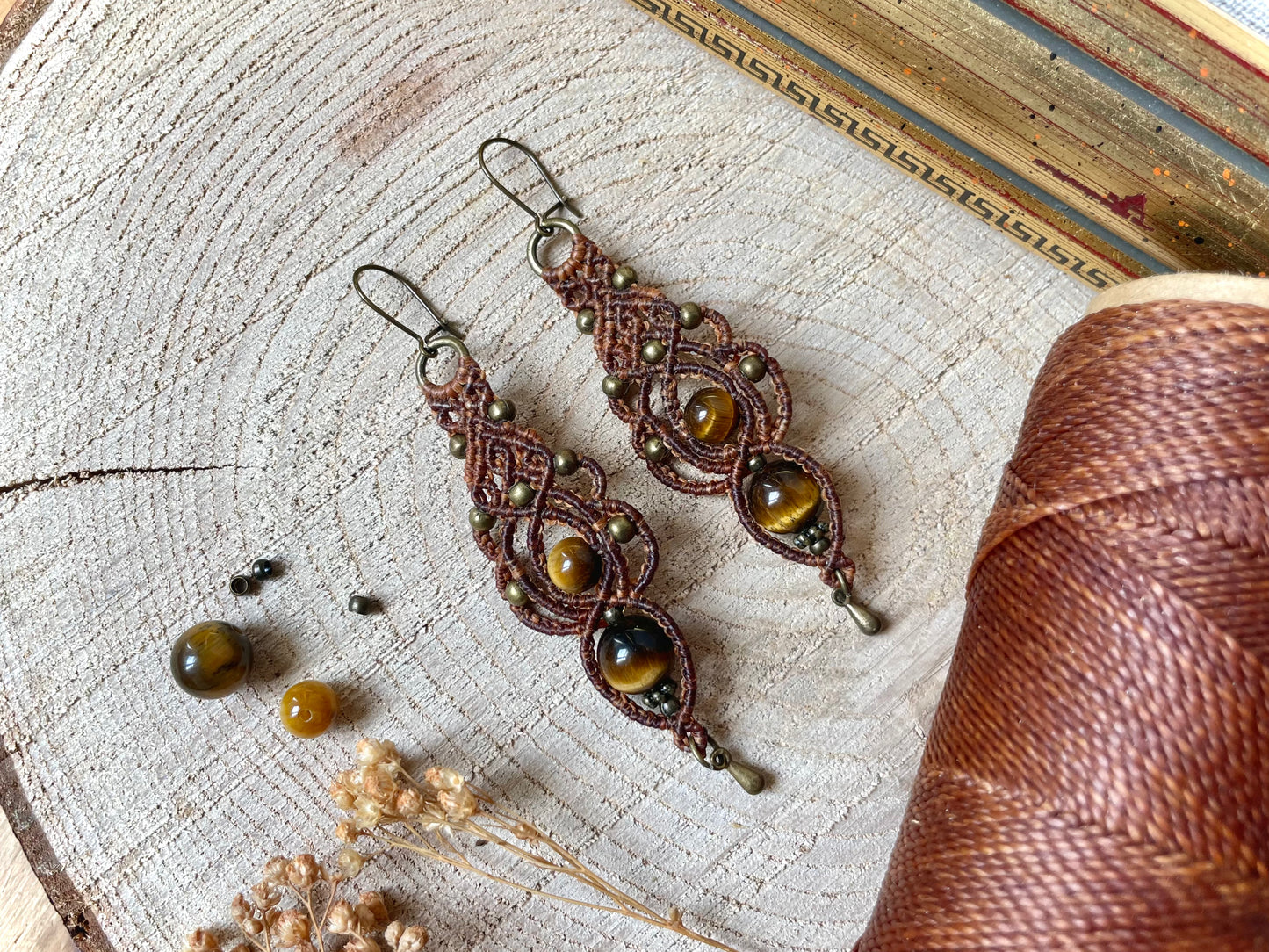 Pendientes color teja con ojo de tigre