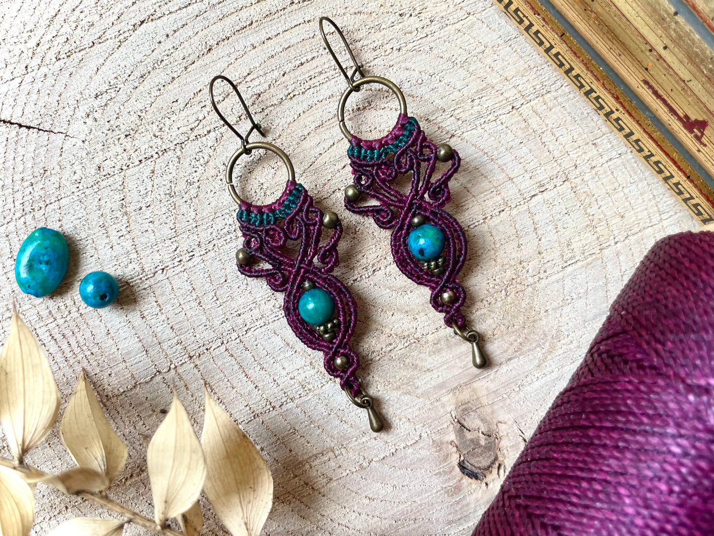 Pendientes morados con crisocola