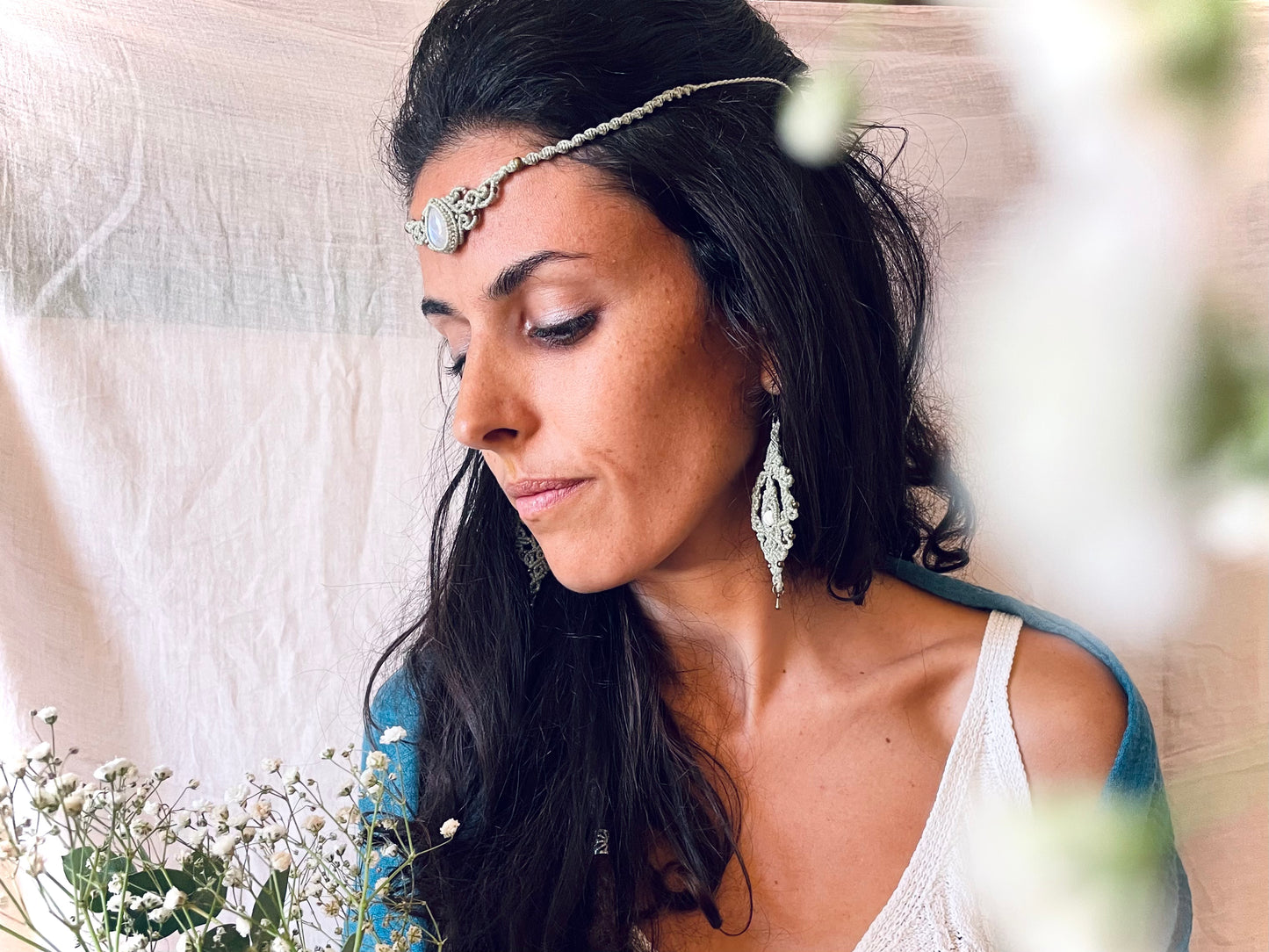 Tiara o gargantilla de piedra luna