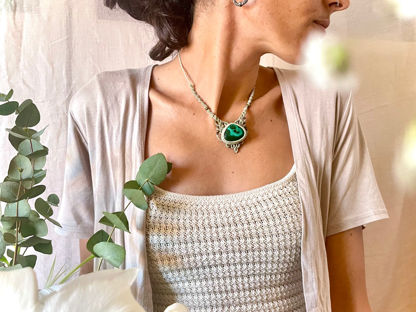 Collar en verde aguamarina con malaquita