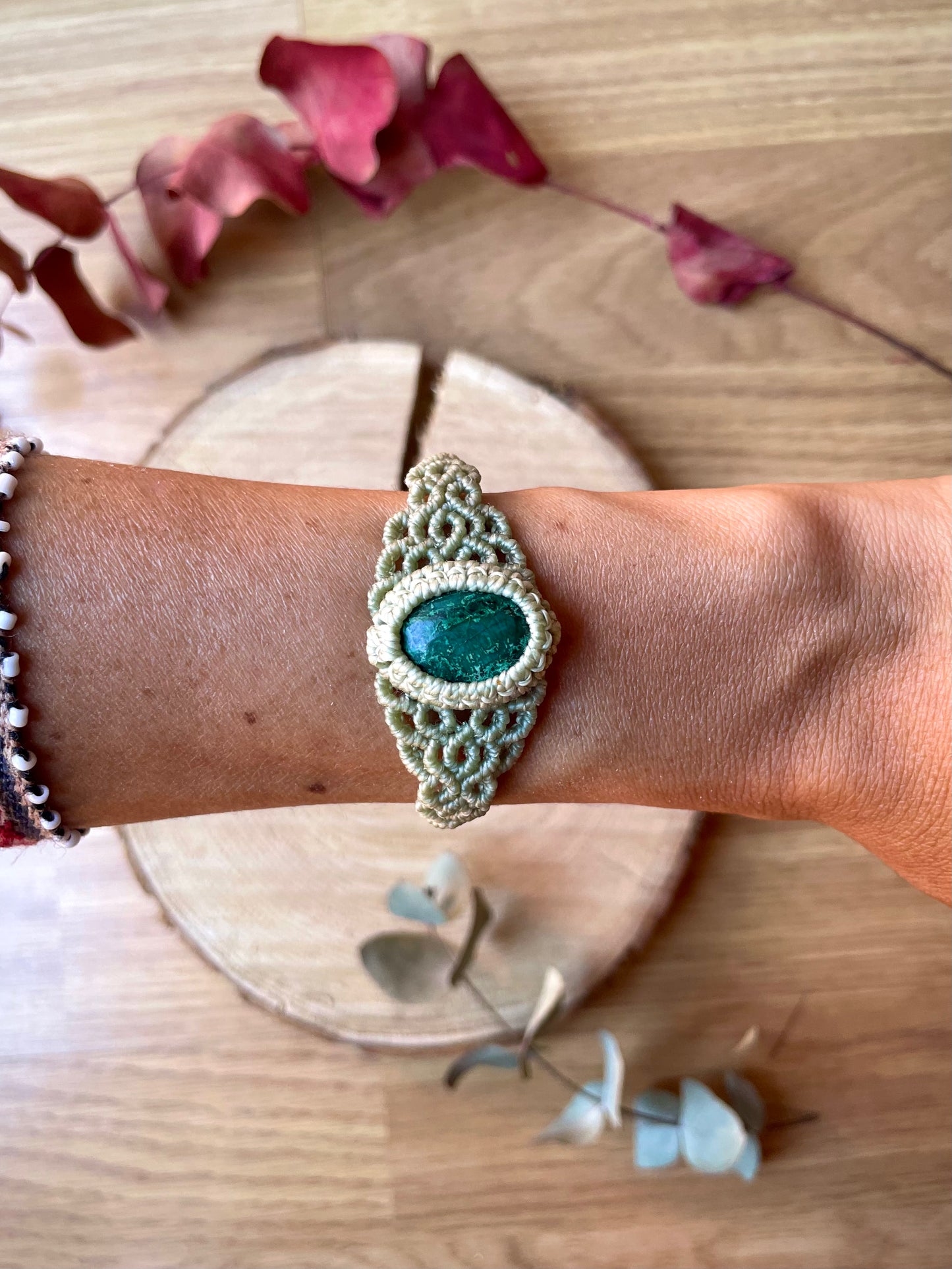 Pulsera con crisocola en color claro