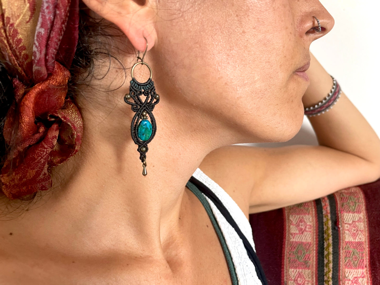 Pendientes negros con crisocola