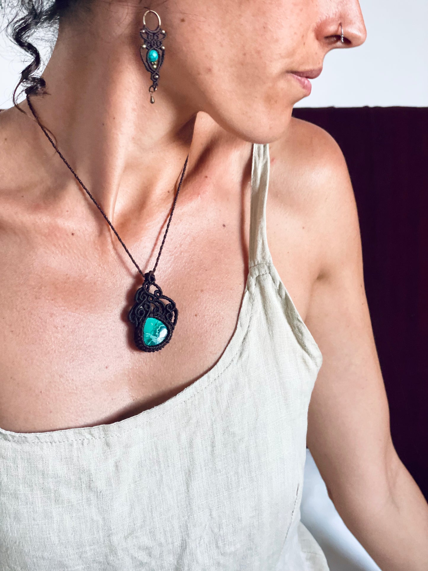 Colgante asimétrico de malaquita