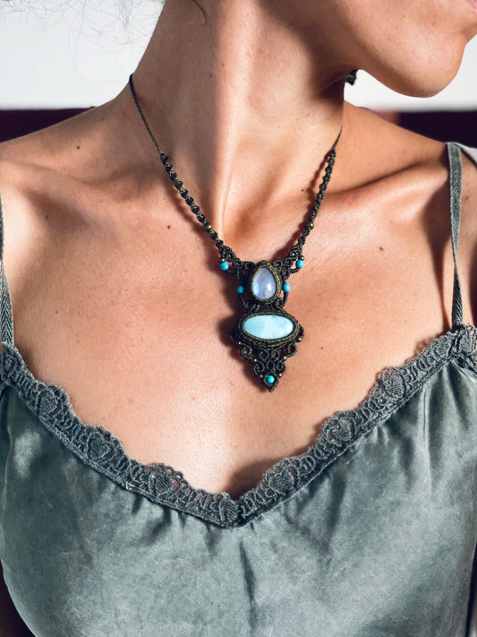 Collar con Larimar y Piedra de Luna