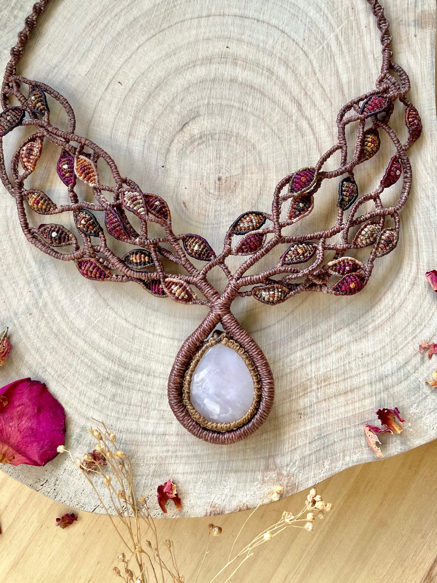 Collar 'Gaia' con cuarzo rosa