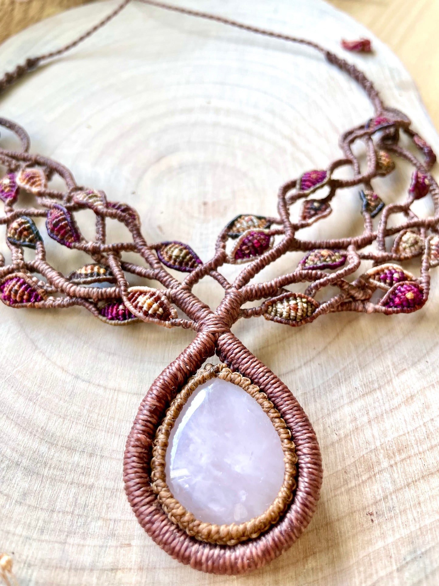 Collar 'Gaia' con cuarzo rosa