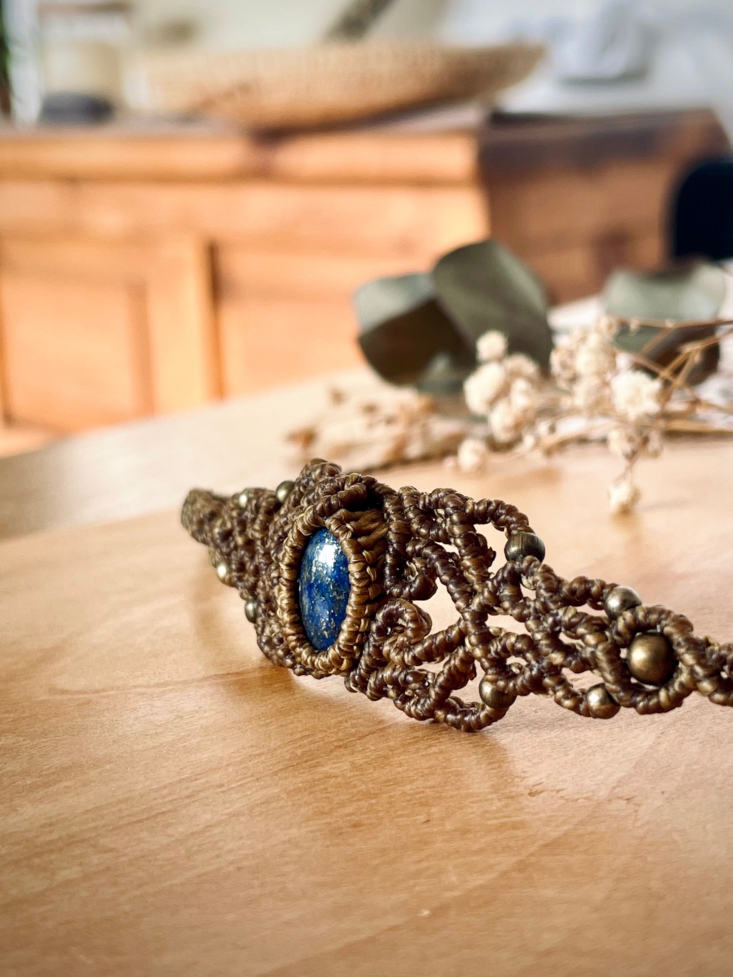 Gargantilla o tiara con lapislázuli