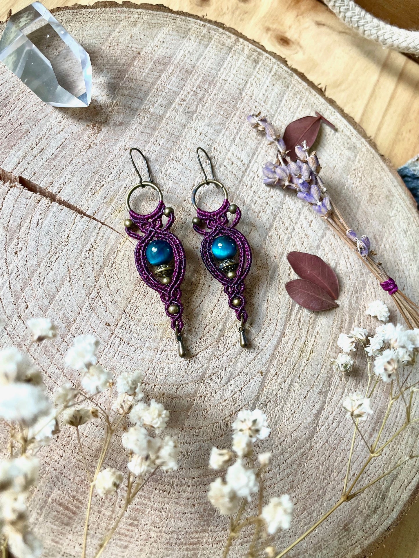 Pendientes púrpura con Ojo de tigre azul