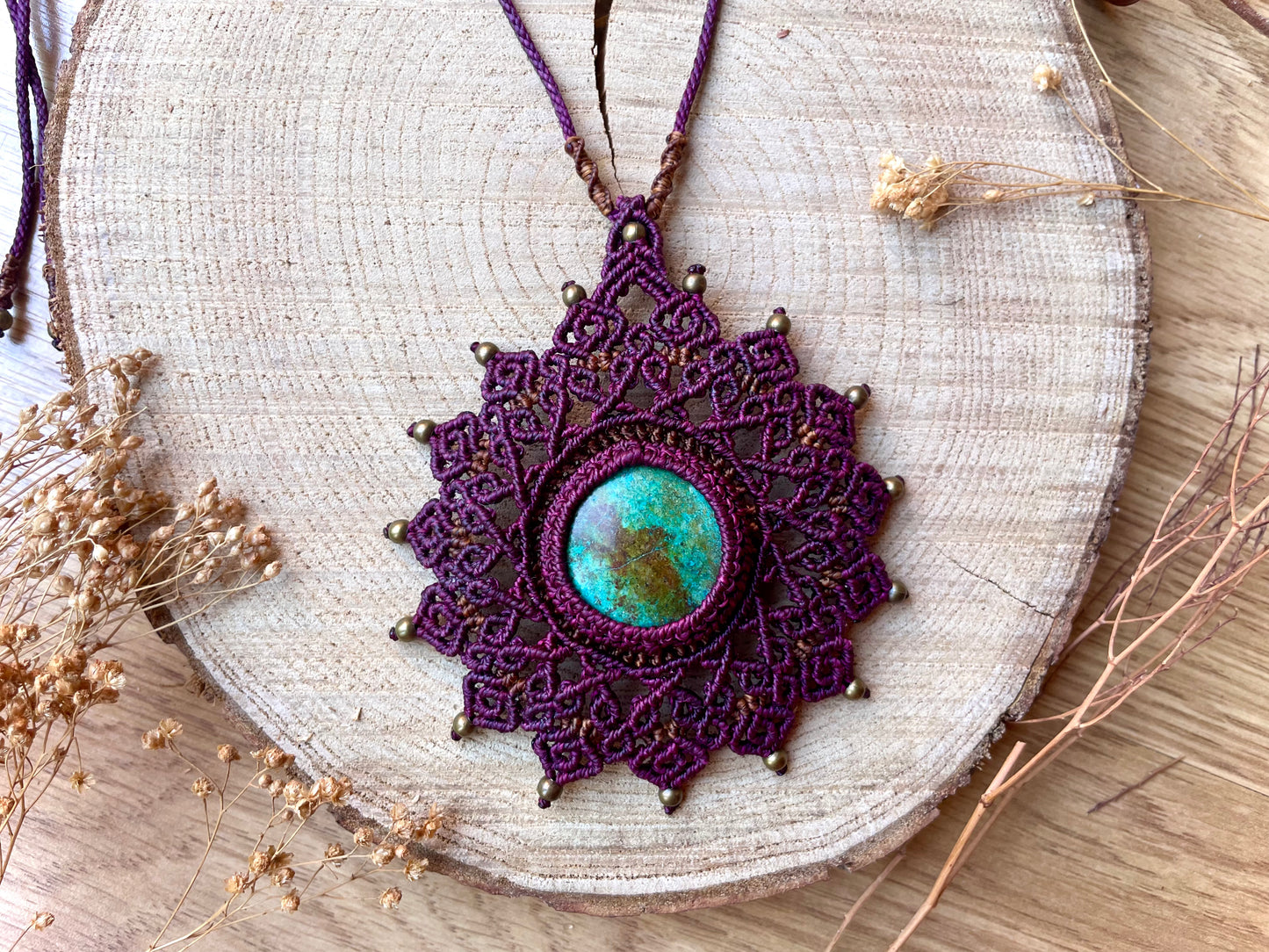 Collar 'Mandala' Púrpura con Crisocola