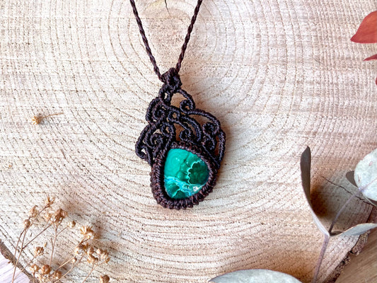 Colgante asimétrico de malaquita