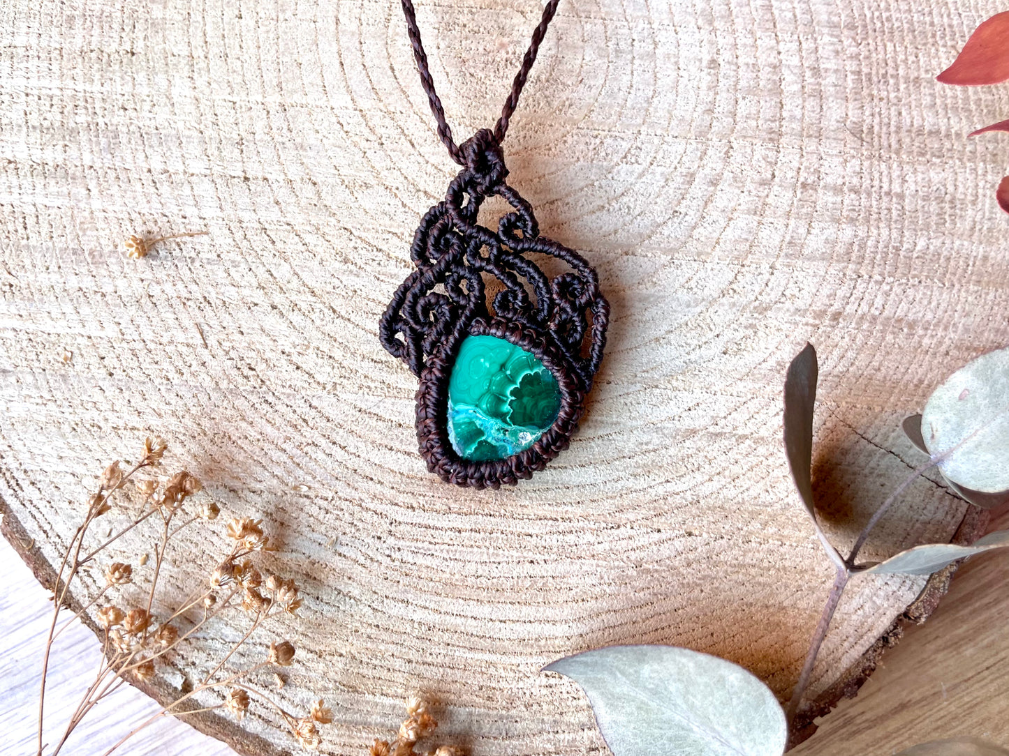 Colgante asimétrico de malaquita