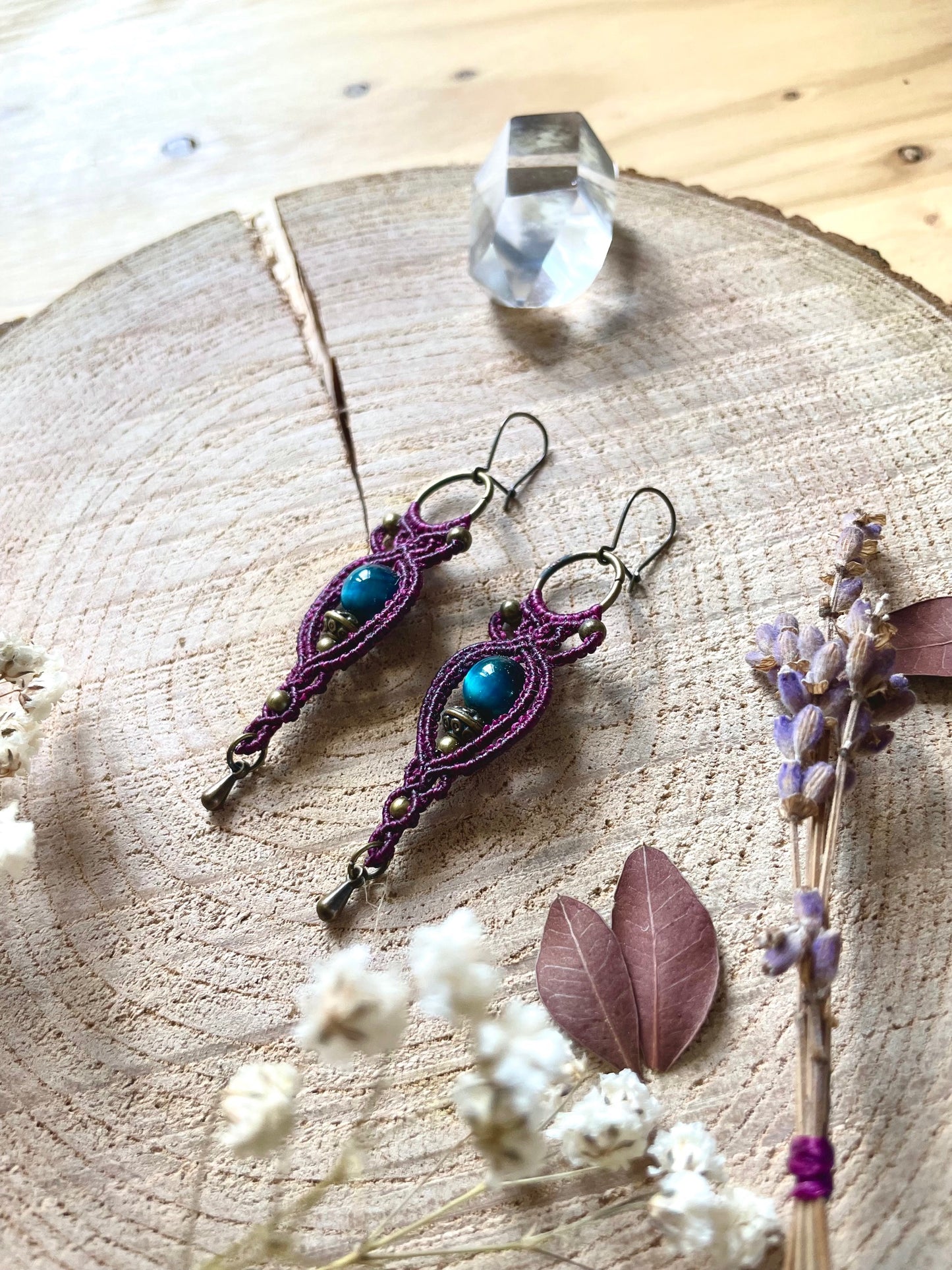Pendientes púrpura con Ojo de tigre azul